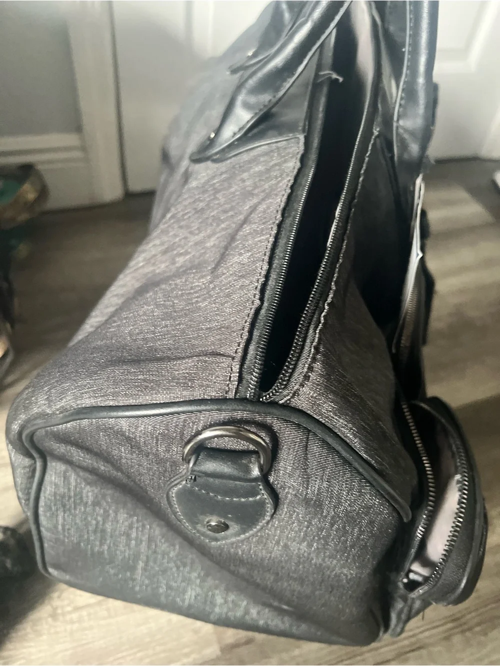 Adrienne Vittadini Black Men's Duffel Bag with Front Pockets - Picture 3 of 4